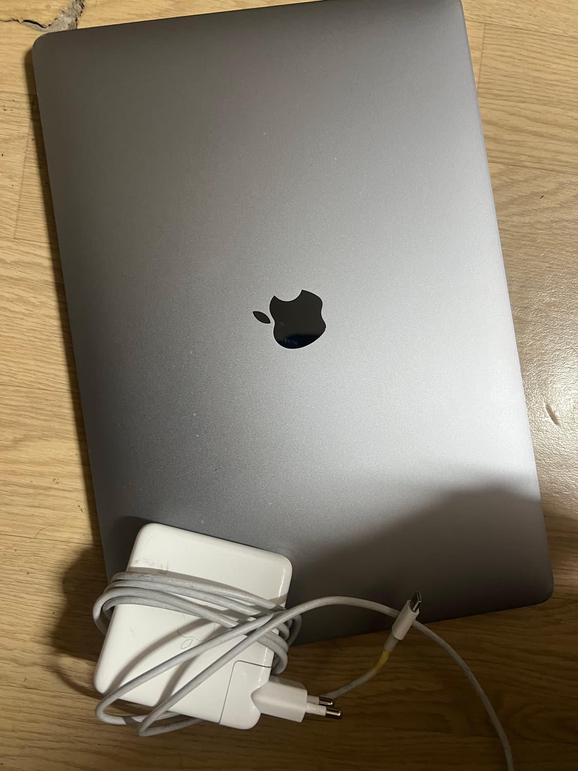 애플 맥북 프로 15인치 2019년형 i9 ram32gb 512gb 상품이미지1