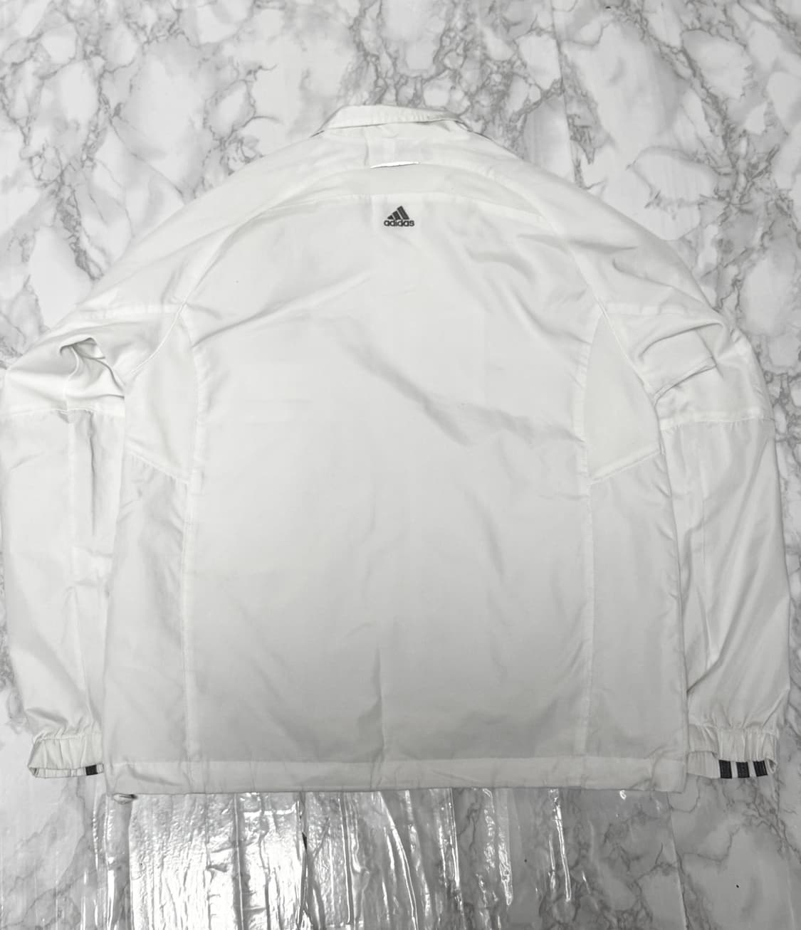 아디다스 화이트x실버 스티치 바람막이 자켓 상품이미지3