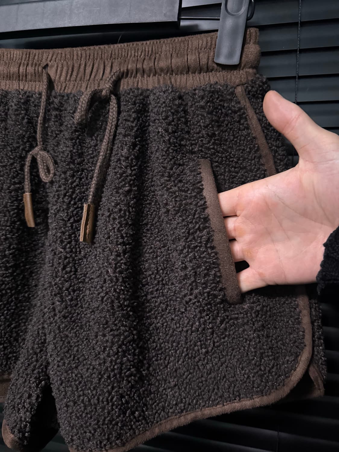 Snap 양털 후리스 플리스 돌핀 핫팬츠 쇼츠 스웨이드 브라운 갈색 바지 상품이미지3