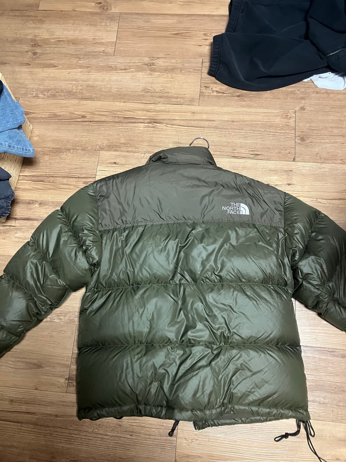 노스페이스 눕시 700 패딩 카키 상품이미지3