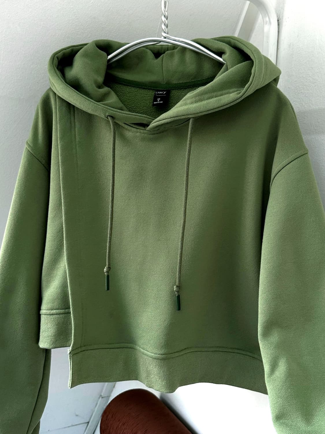 Design panel cropped hood sweat P/O 상품이미지1