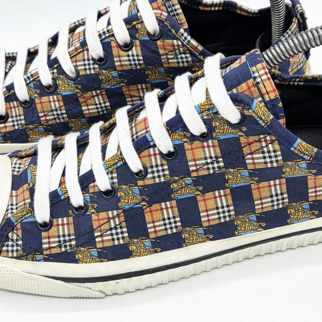 버버리 킹리 로우탑 스니커즈 블루/브라운 (42) 상품이미지4