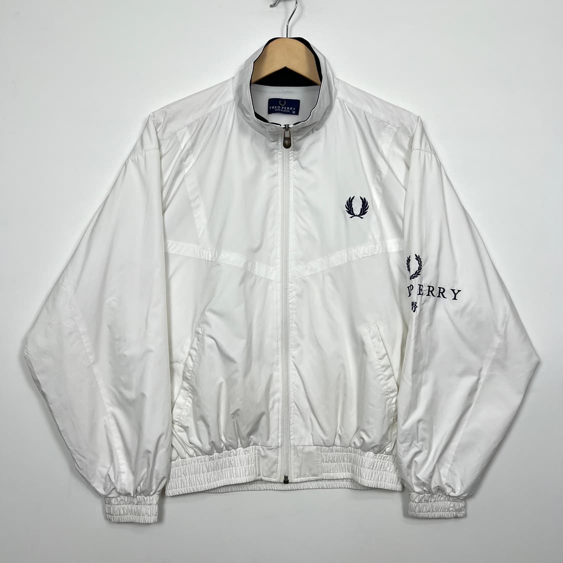 Fred perry Japan 스펠아웃 화이트 바람막이 상품이미지4