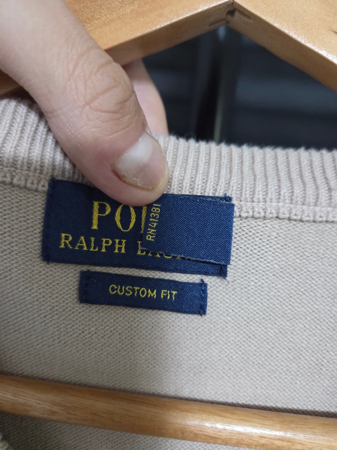 [폴로 랄프로렌] 커스텀 핏 브이넥 니트 베스트 조끼 | 00211 상품이미지4