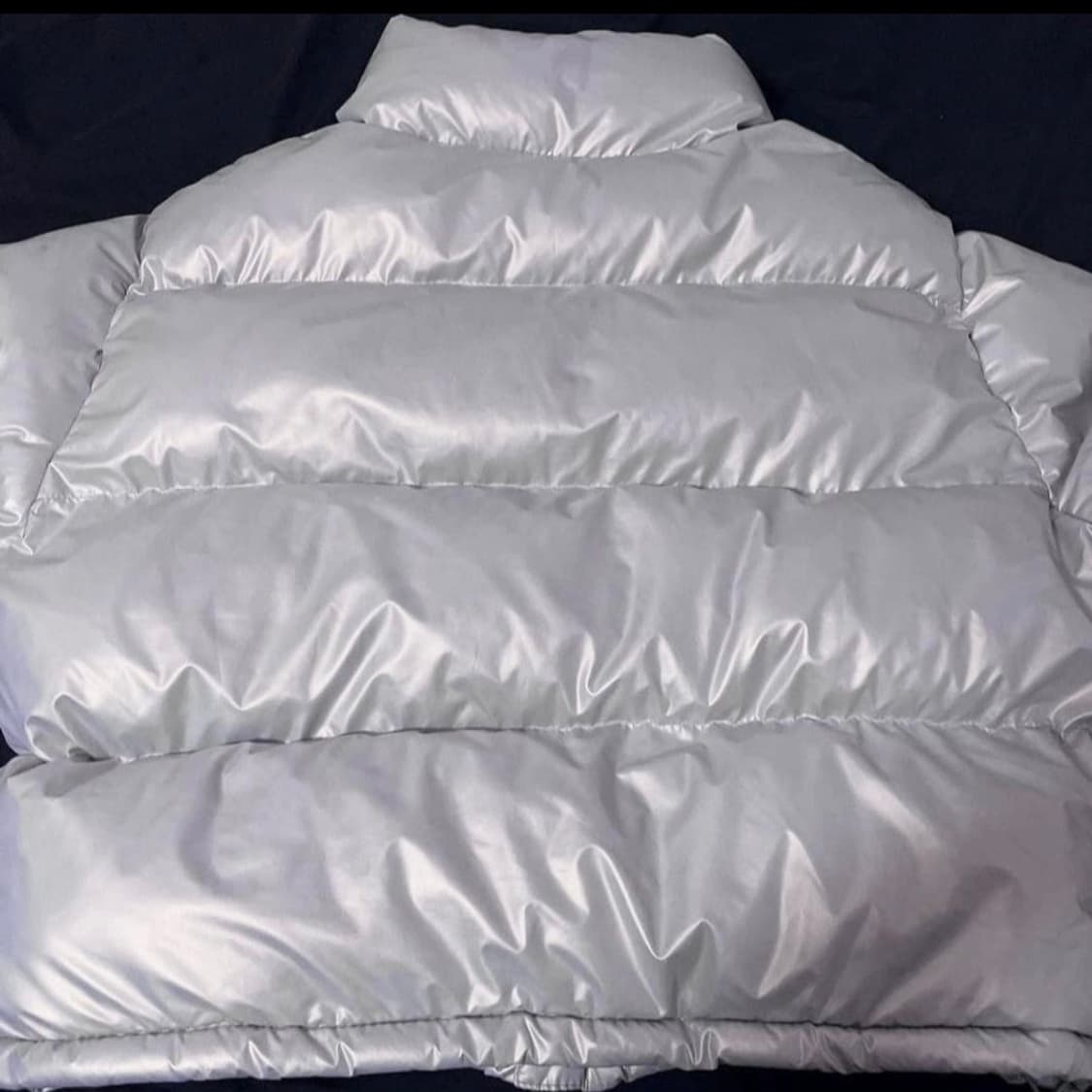 [Free] 비터셀즈 패딩 글로시 크롭 푸퍼 패딩 유광 패딩 (실버) 상품이미지3