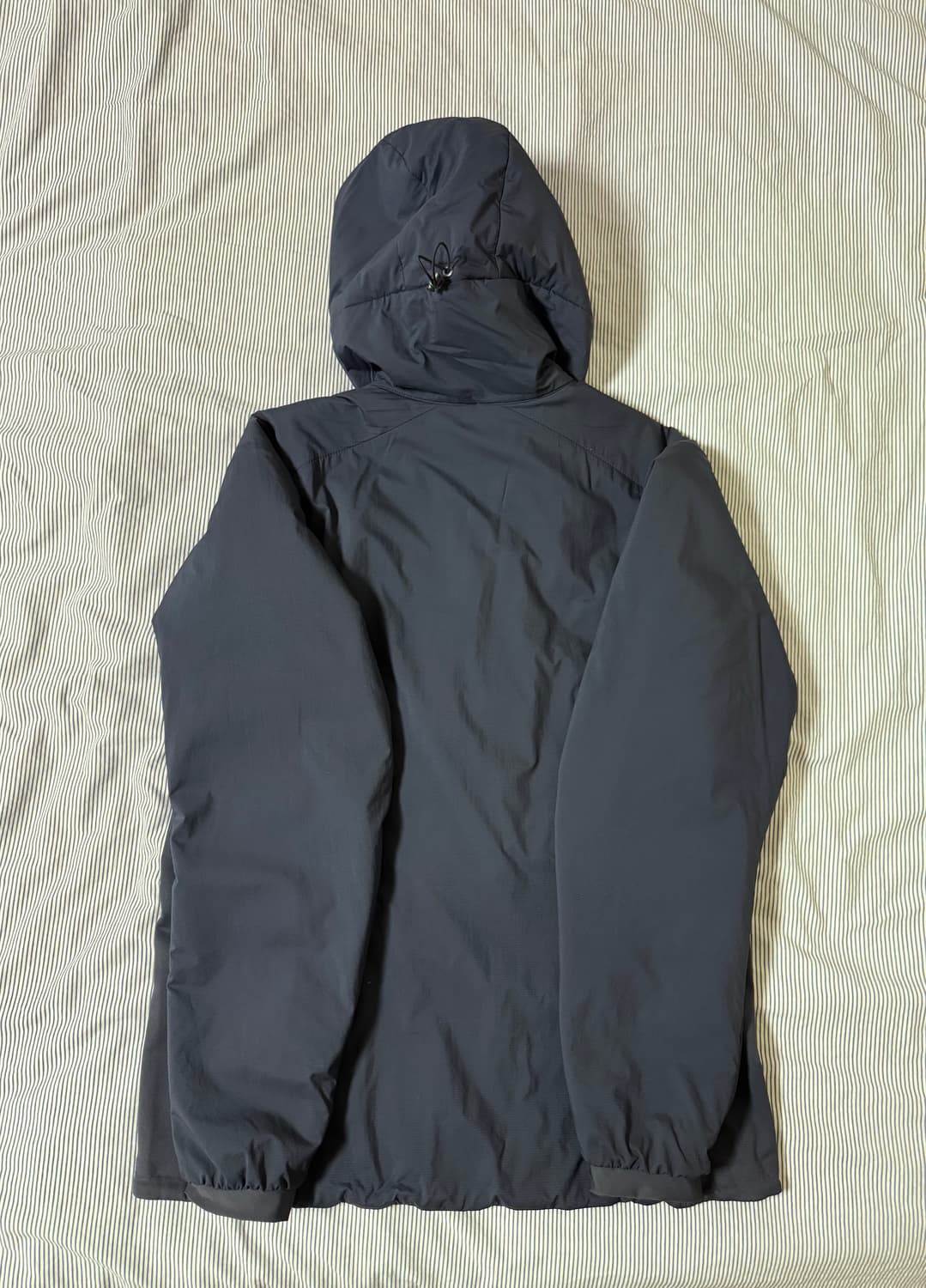 (SS급) 아크테릭스 아톰 후디 블랙 사파이어 상품이미지3