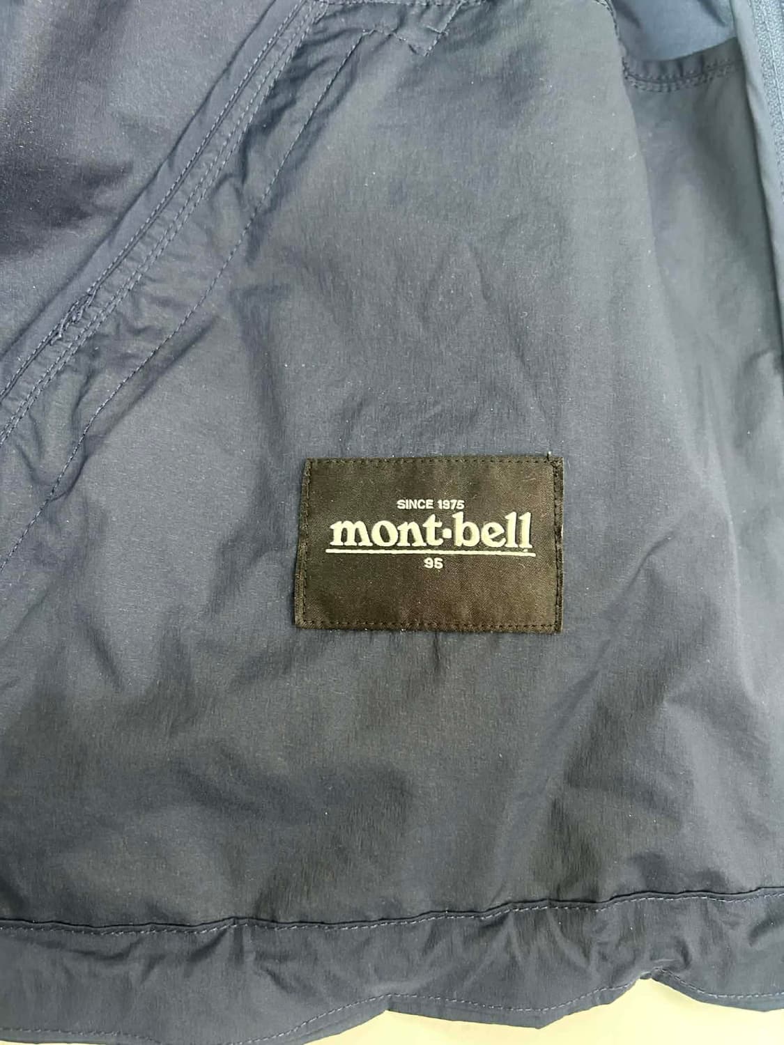 [95] 몽벨 22ss 경량 러닝 트랙 자켓 상품이미지4