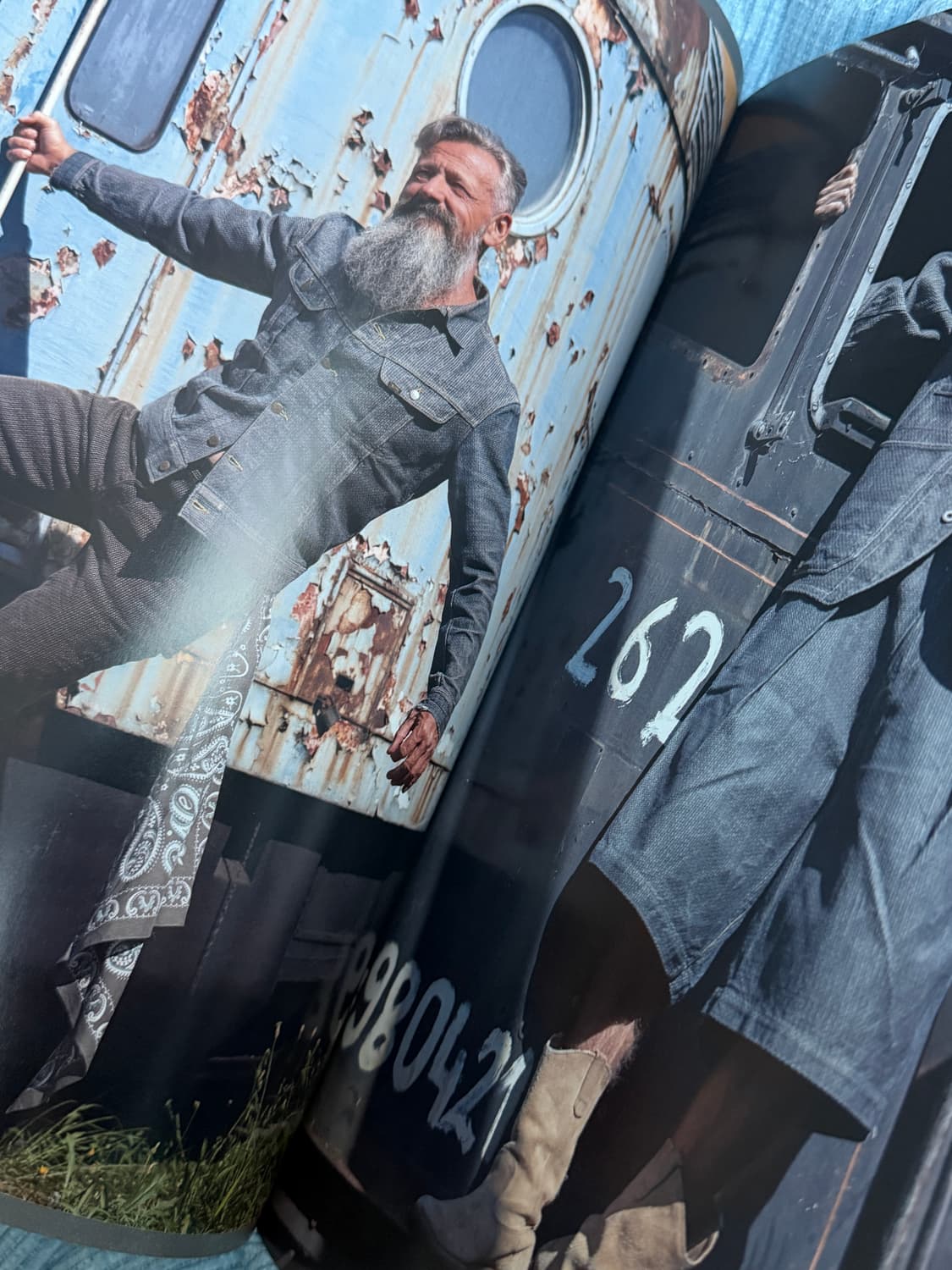 캐피탈 2026 century denim 룩북 상품이미지2