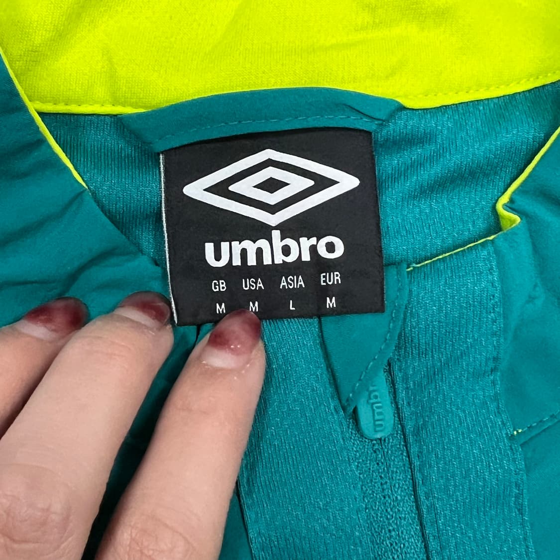 엄브로 아일랜드 바람막이 v0720 상품이미지8