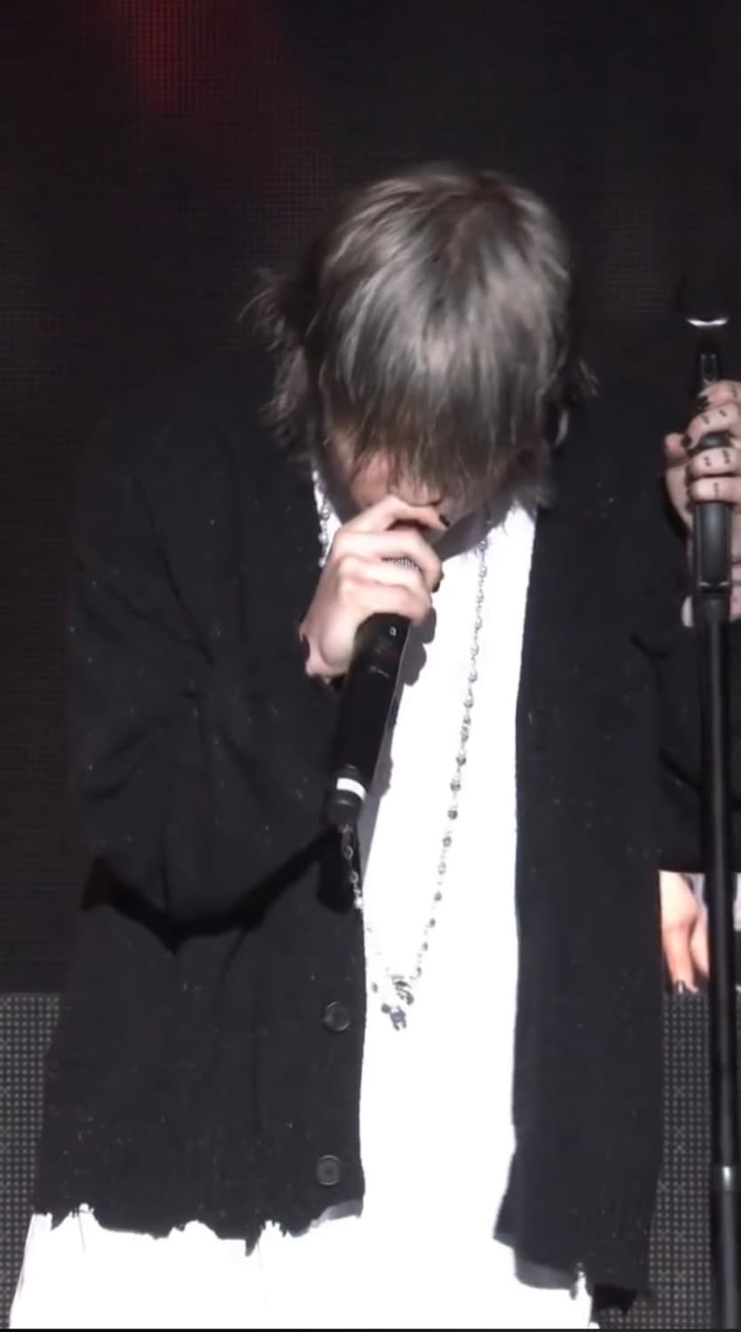 미스터차일드 가디건 애쉬아일랜드 착용 상품이미지1