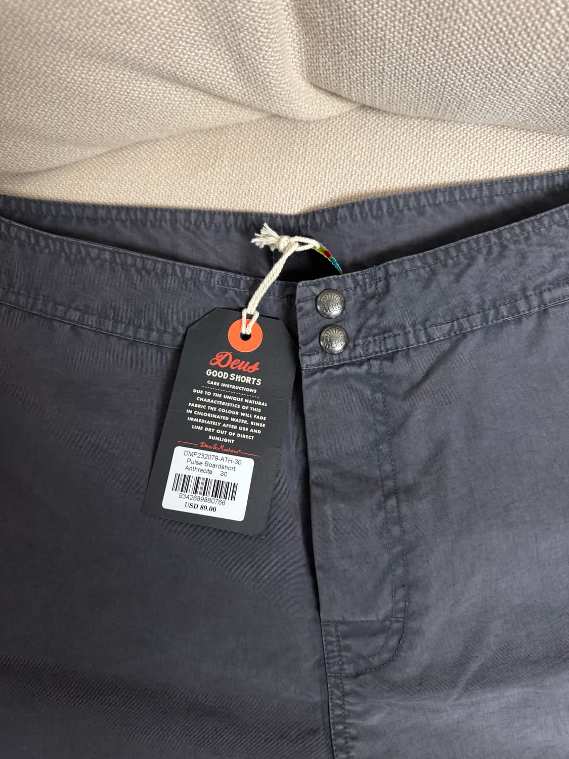 데우스 엑스 마키나 쇼츠  상품이미지2