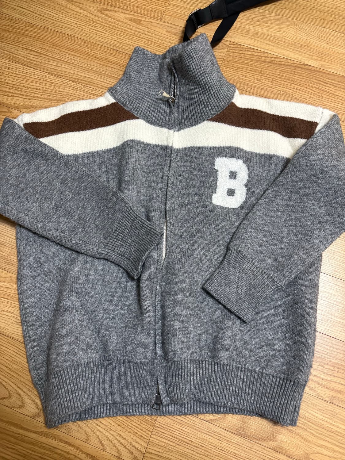 니트 집업 상품이미지1