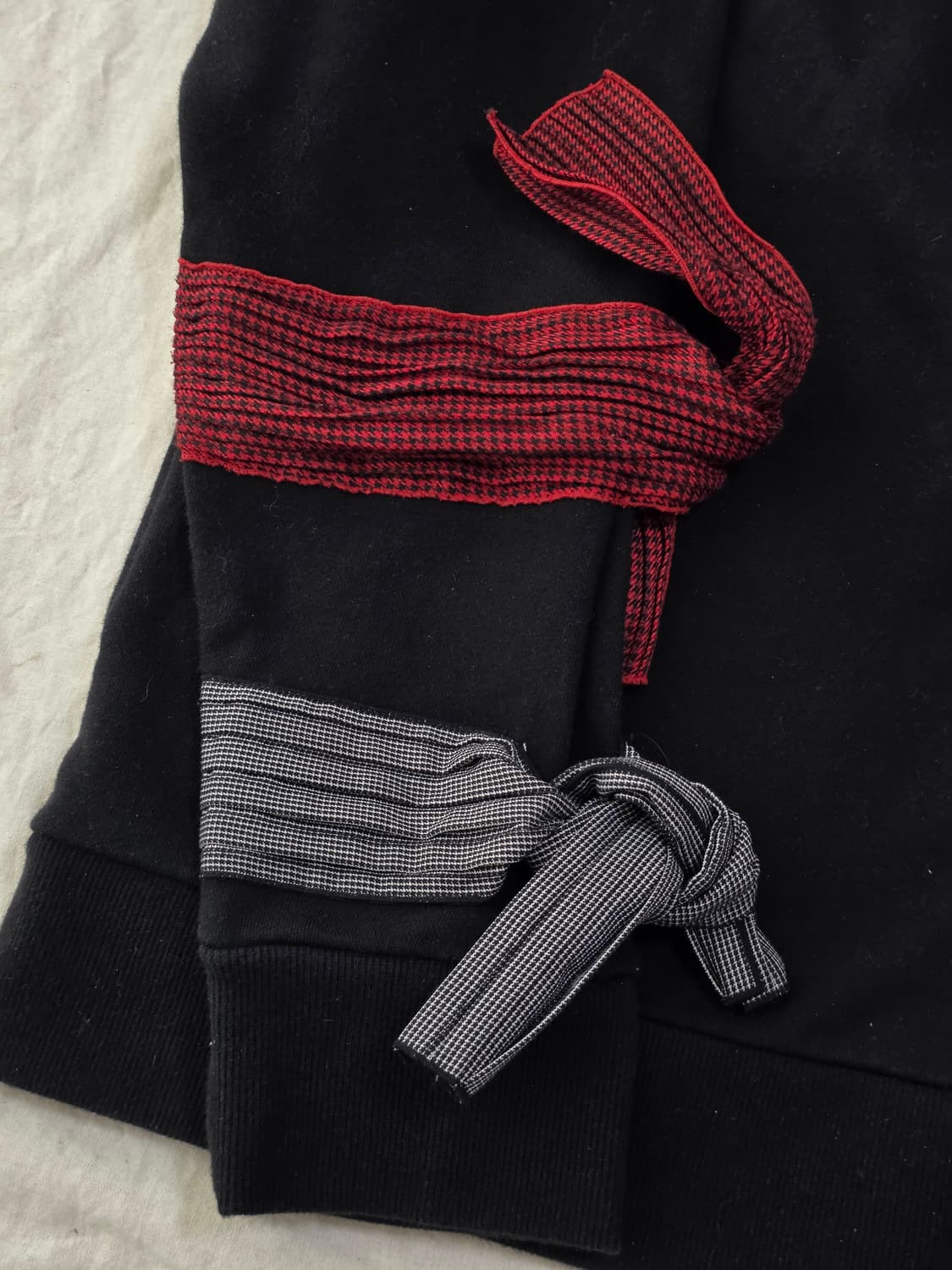 LUCKY CHOUETTE 럭키슈에뜨 리본 오버핏 맨투맨 상품이미지3