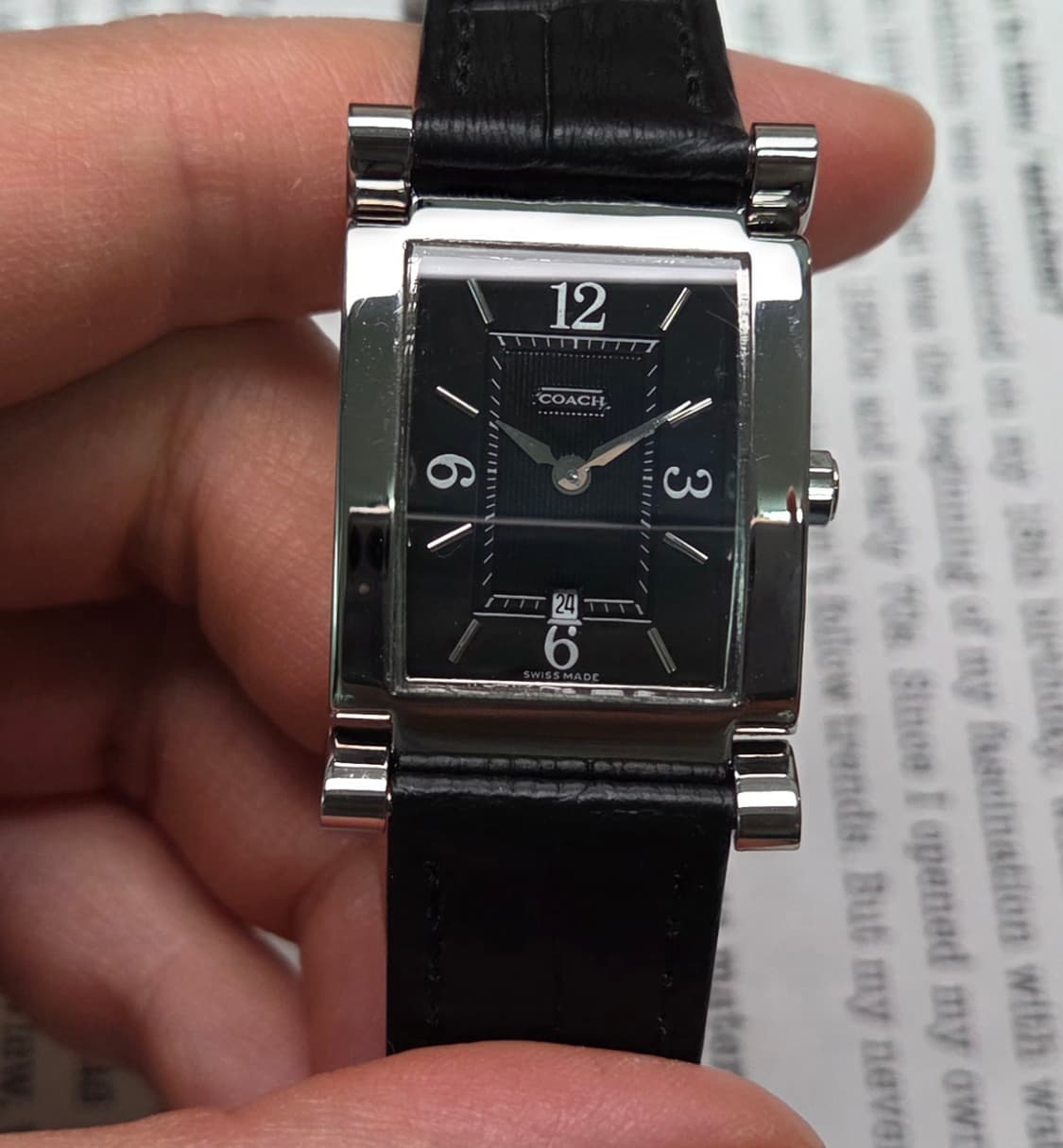 명품 코치 w514 사각탱크 아라빅 블랙 다이얼 쿼츠 드레스워치 상품이미지3