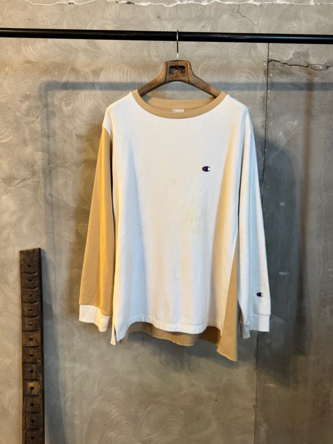 챔피온 X 하레 맨투맨 100 상품이미지1