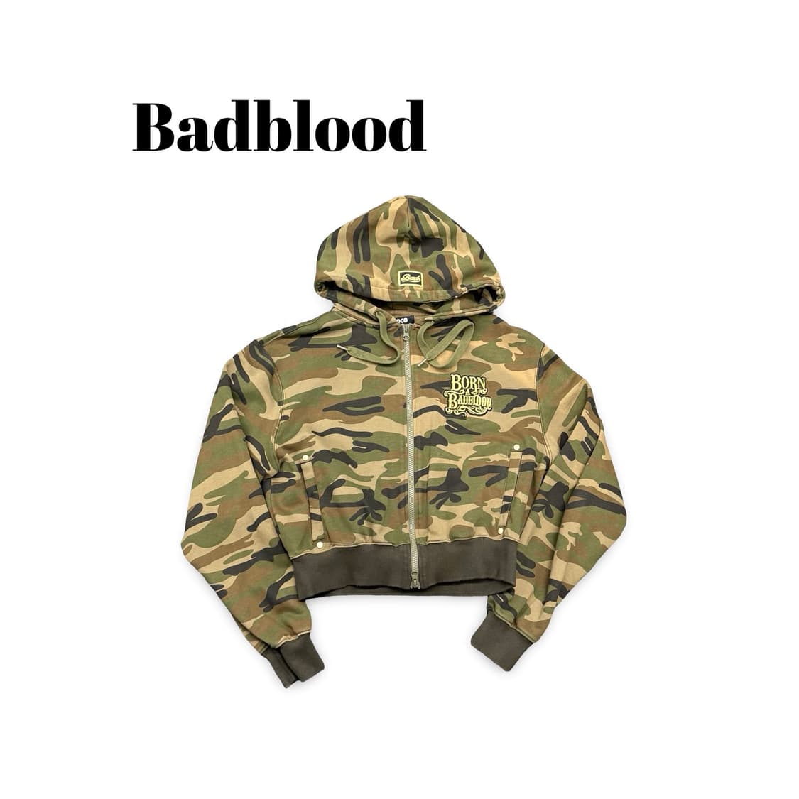 배드블러드 카모 크롭 후드집업 상품이미지1