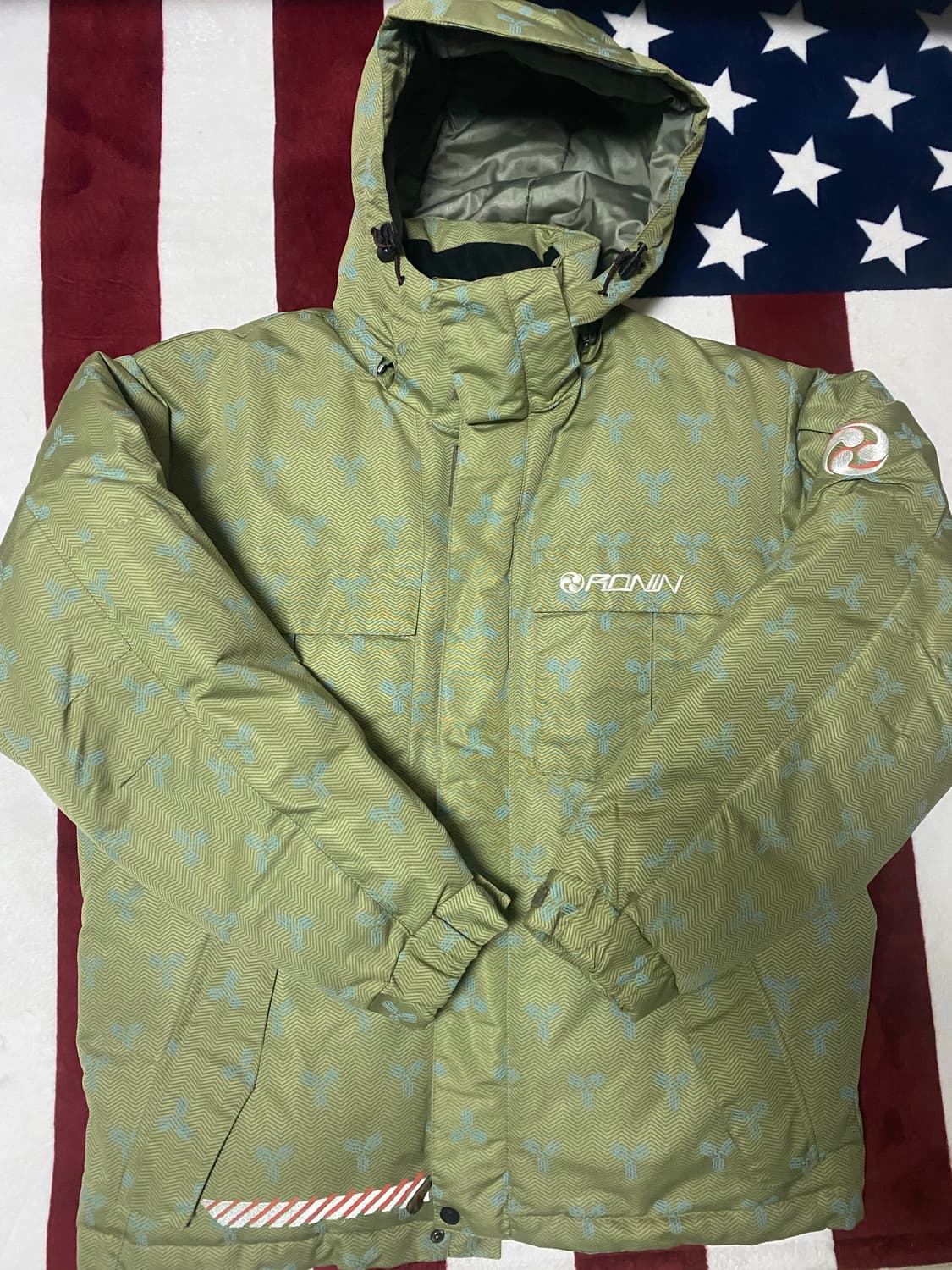 버튼 로닌 콜라보 보드복 패딩 자켓 상품이미지1