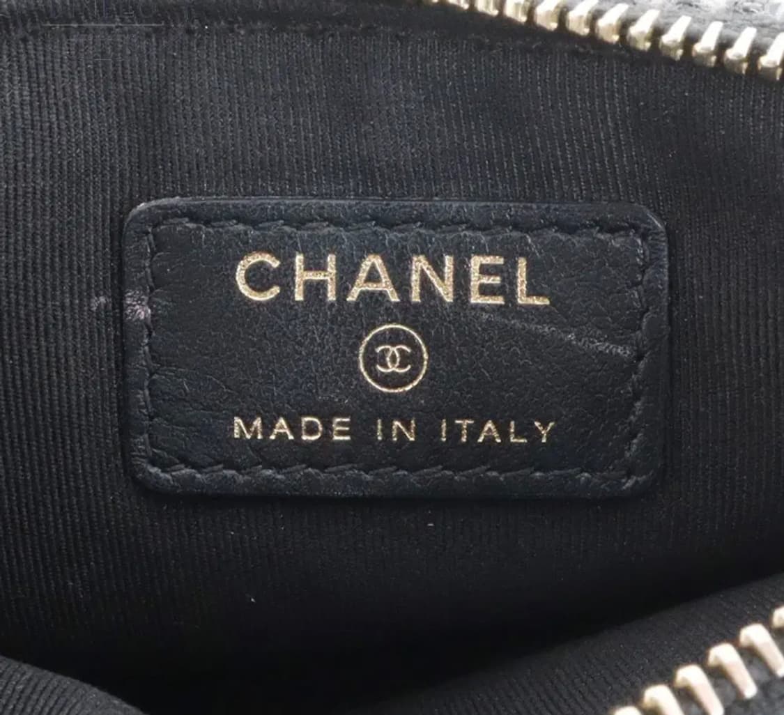 [정품 급매 ] 샤넬 트위드 로고 패브릭 그레이 파우치 상품이미지2