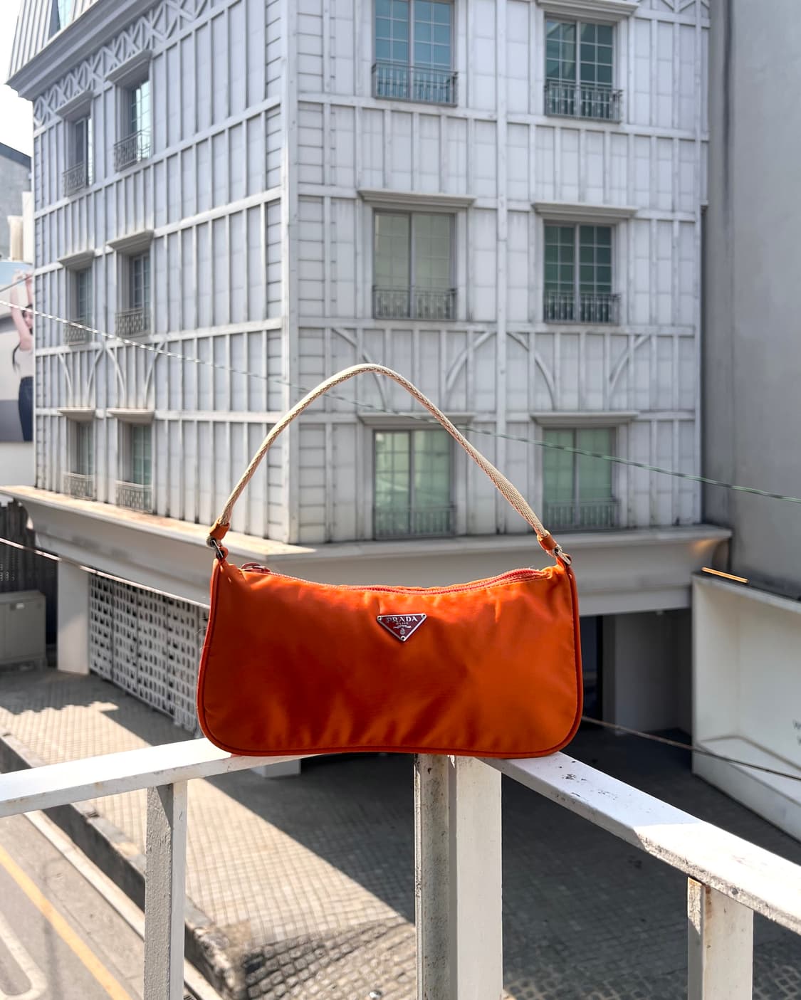 프라다 오렌지 테수토 숄더백 상품이미지1