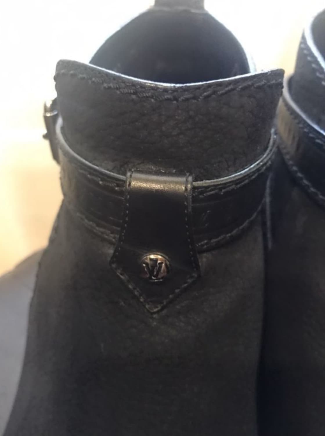 루이비통 스트랩 앵클부츠(8.5 사이즈)해외발송 상품이미지2