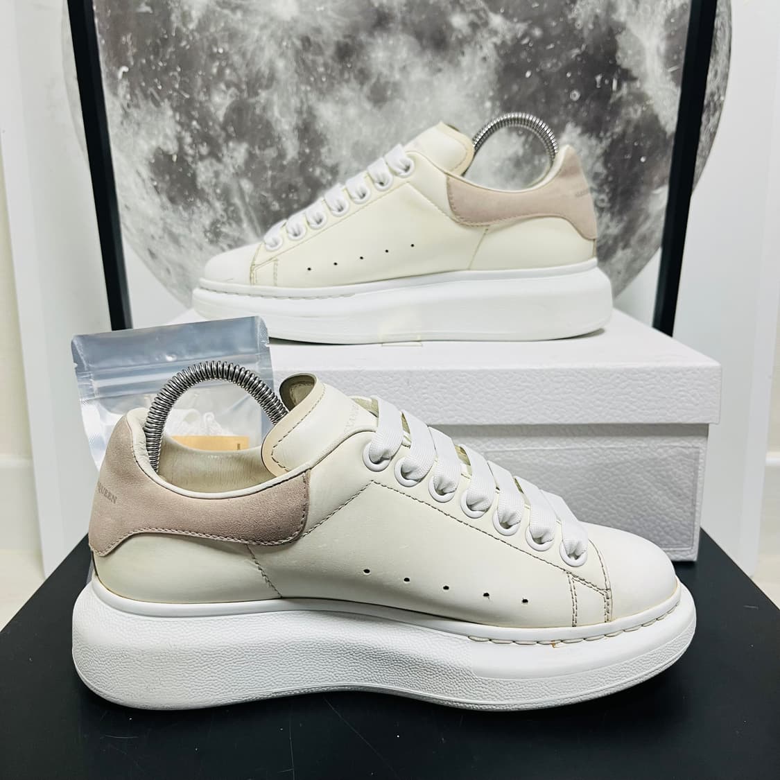 정품 36.5) 알렉산더 맥퀸 오버솔 스니커즈 230~235 상품이미지2