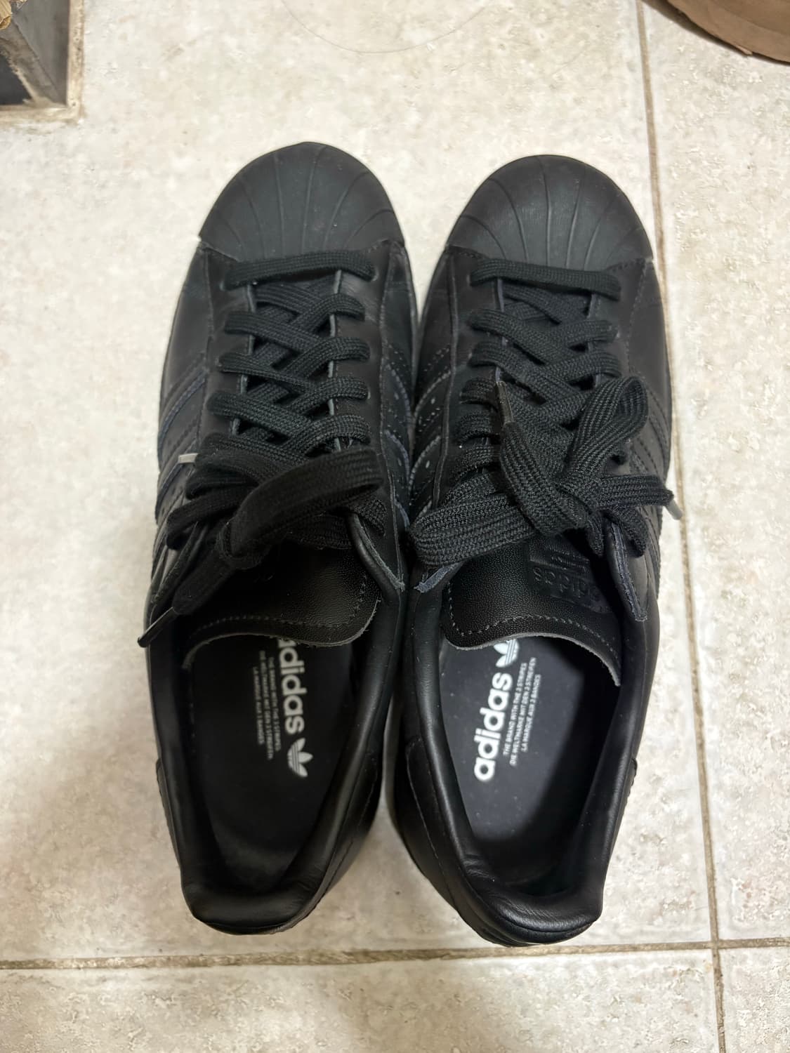 아디다스 슈퍼스타 240 상품이미지1