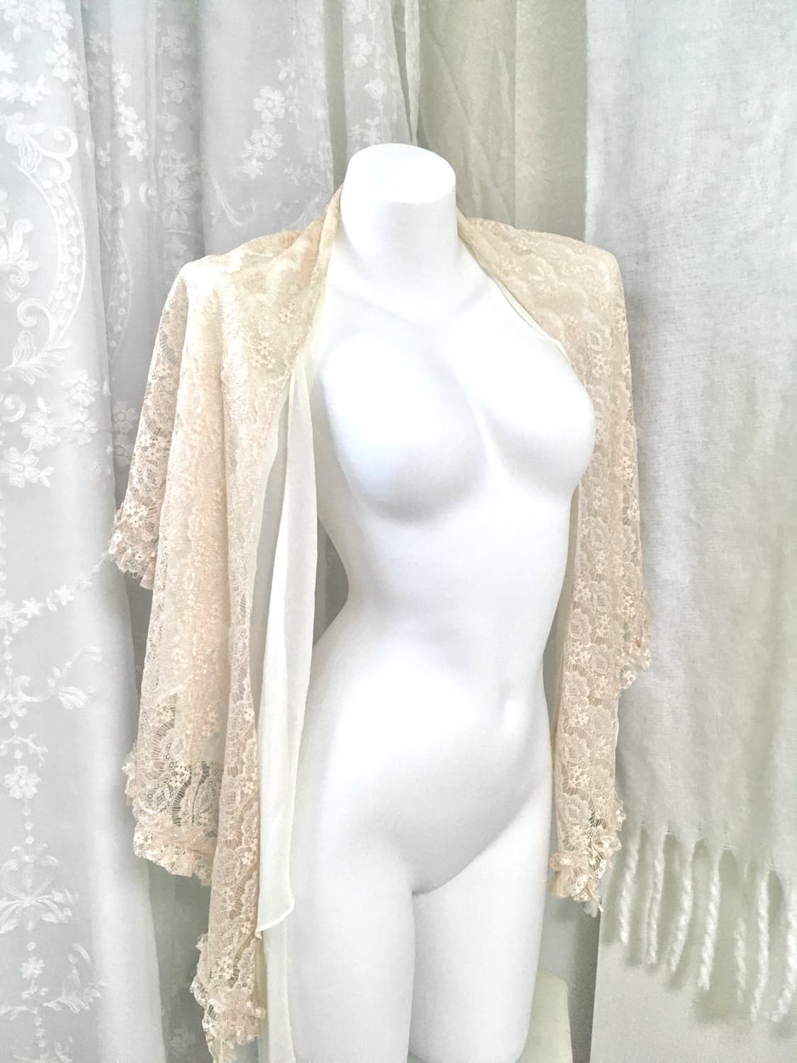 르네상스 레이스 볼레로 숄  상품이미지1