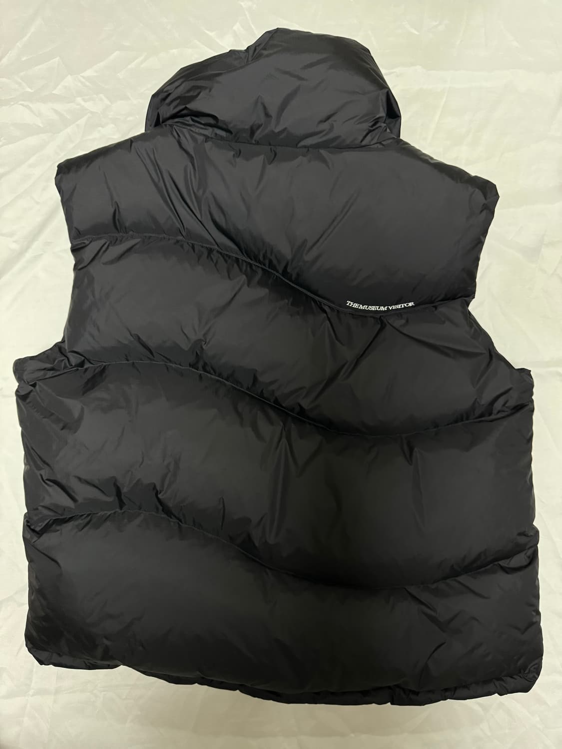더뮤지엄비지터 패딩 베스트 조끼 경량 점퍼 상품이미지2