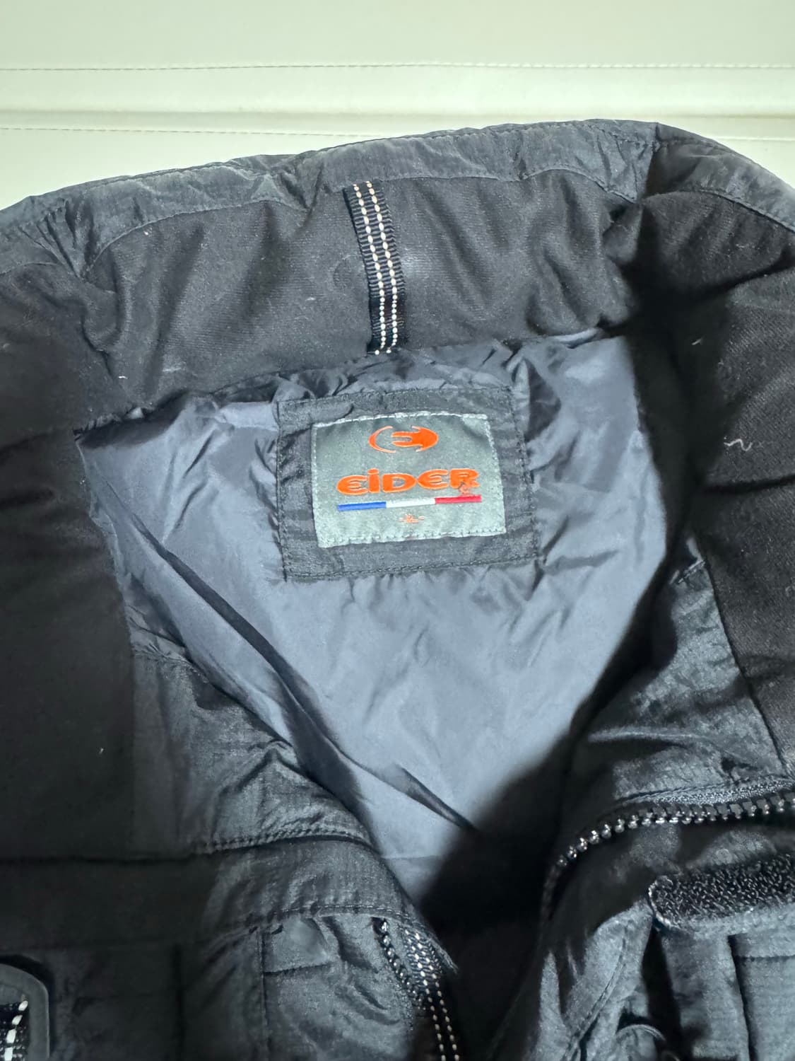 (105)아이더 Defender 700 필파워 블랙 패딩 상품이미지3