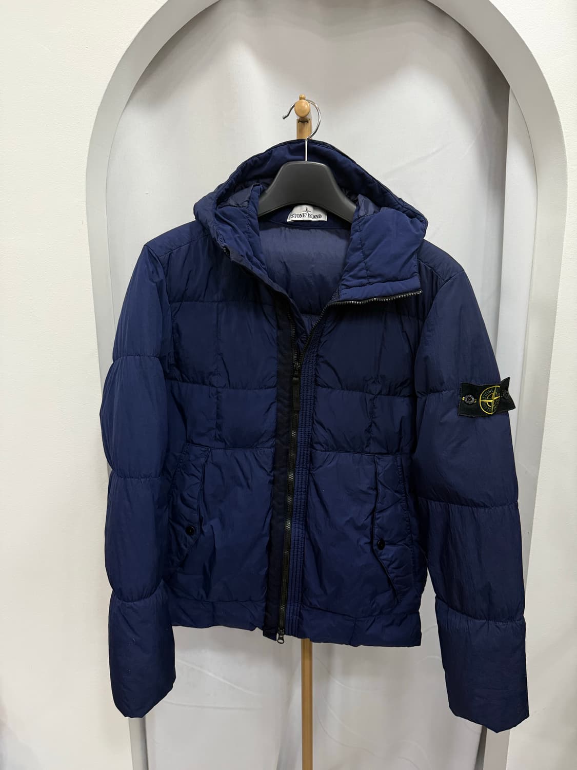 스톤아일랜드 크링클랩스 패딩 M사이즈 상품이미지1