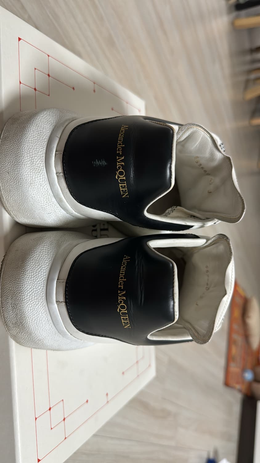 알렉산더 맥퀸 오버솔 스니커즈 상품이미지4