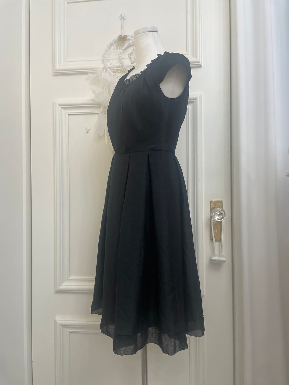 black pleats french sleeve neck shirring 상품이미지2
