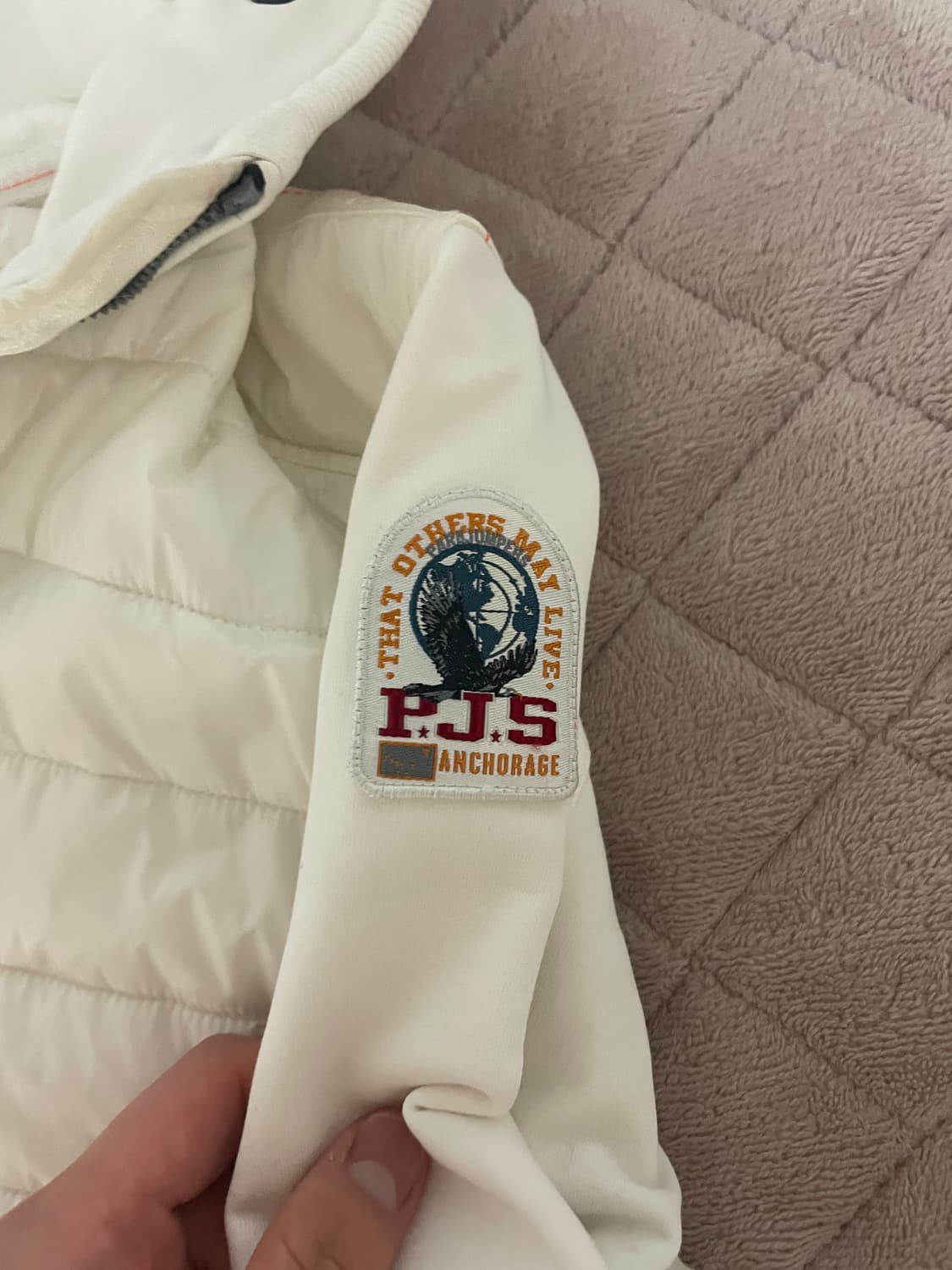 파라점퍼스 경량패딩 화이트 M 상품이미지3