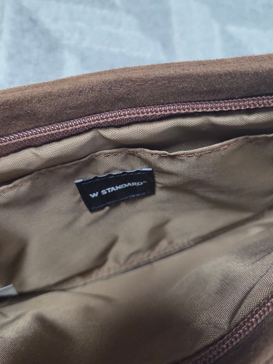 스웨이드 브라운 숄더백 상품이미지3