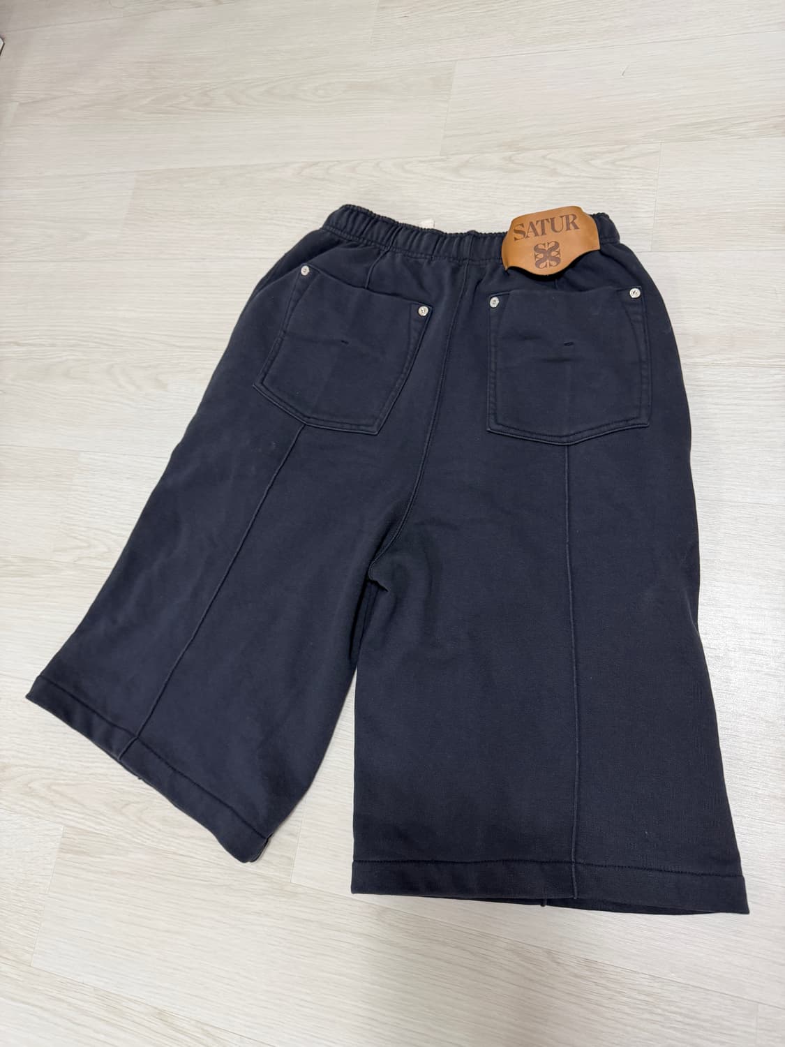세터 반바지 S 사이즈 판매합니다! 상품이미지2