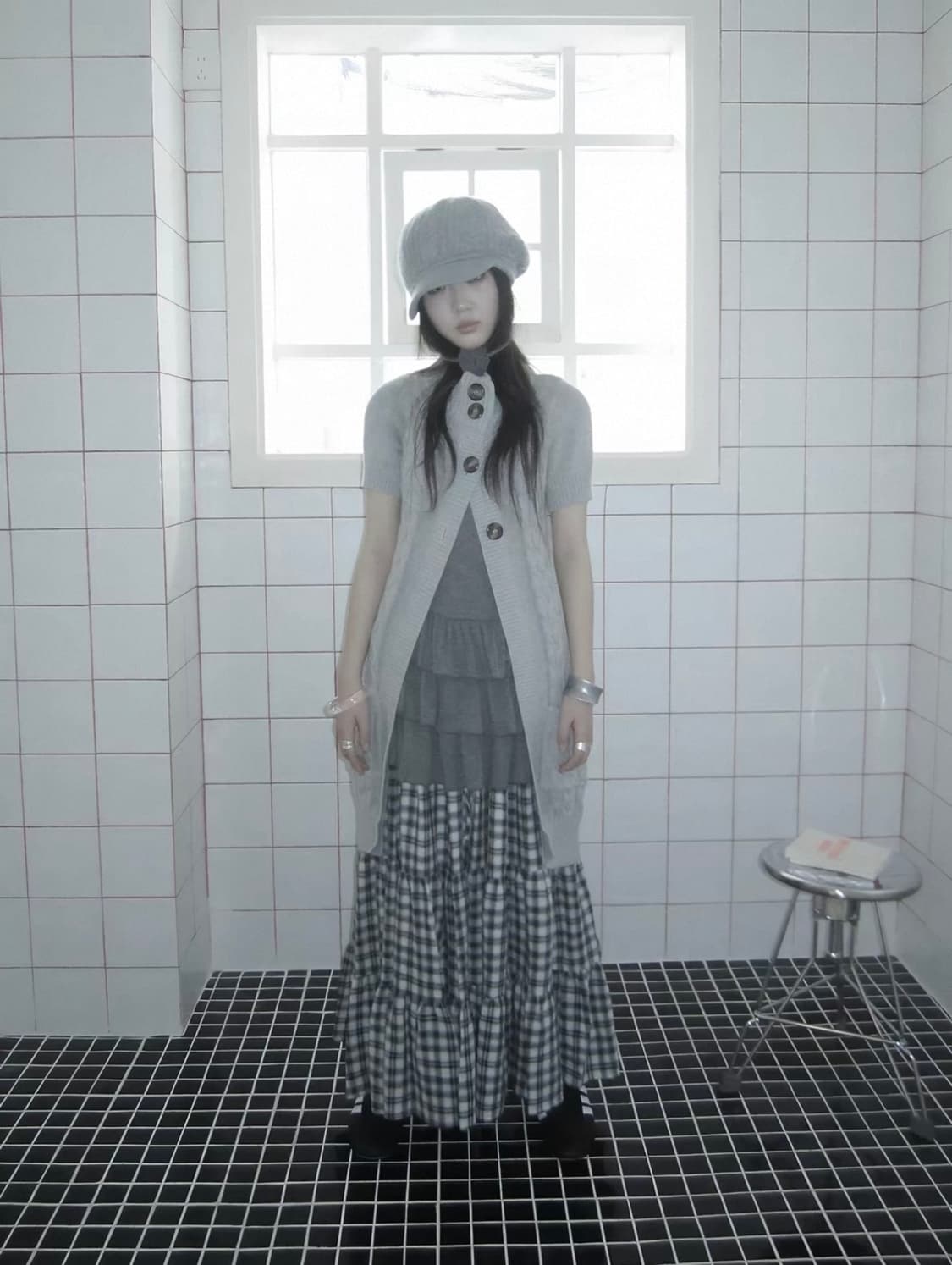 [ang:project] 그레이 반하이넥 버튼 니트 상품이미지4