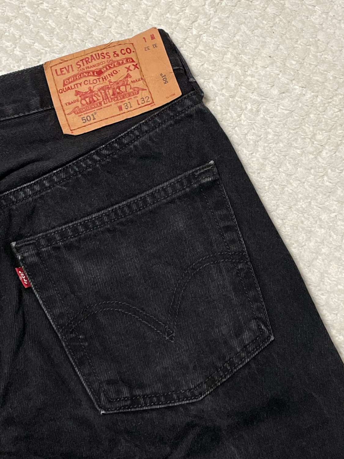 [31X32] 리바이스 00's 501 오리지널 핏 흑청 데님(클리닝O) 상품이미지8
