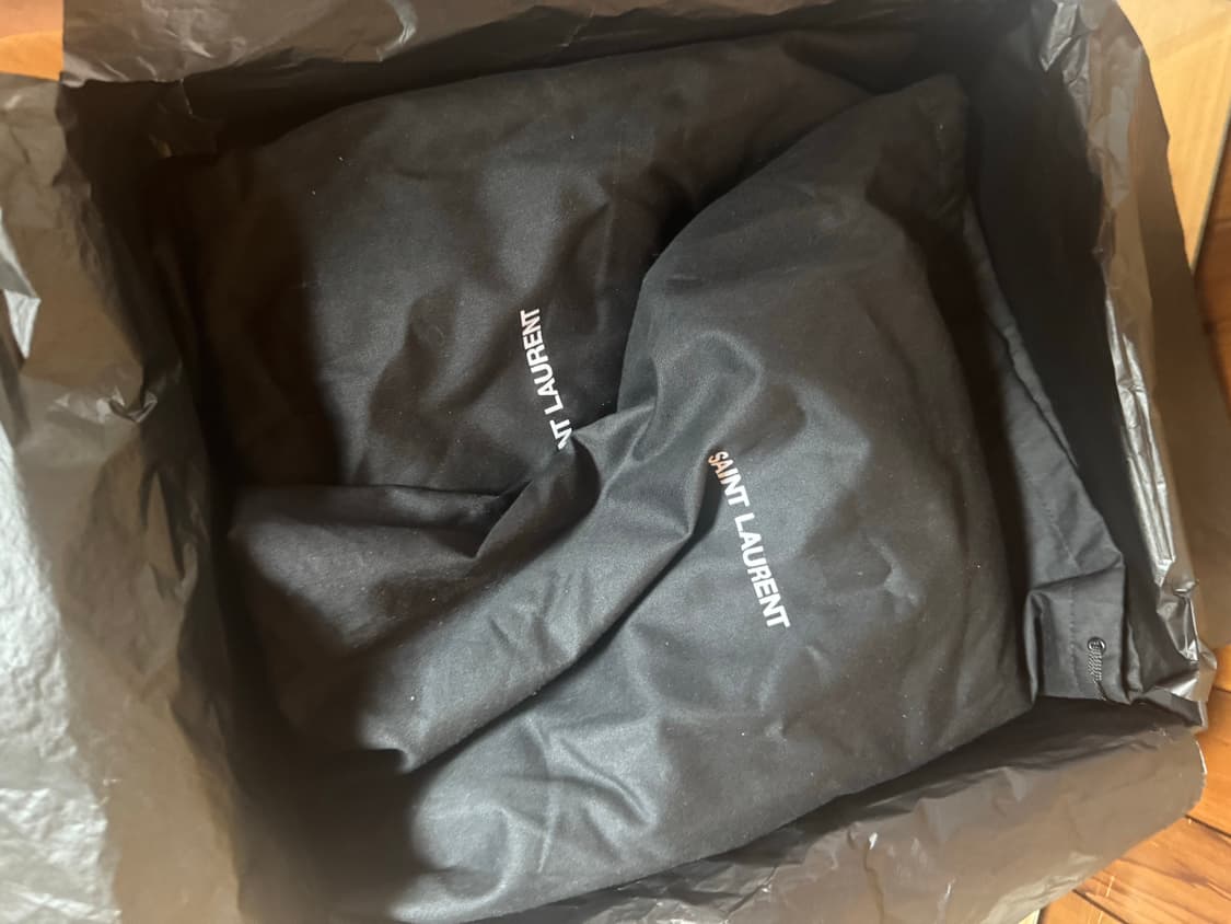 생로랑 바실리 42사이즈 상품이미지4