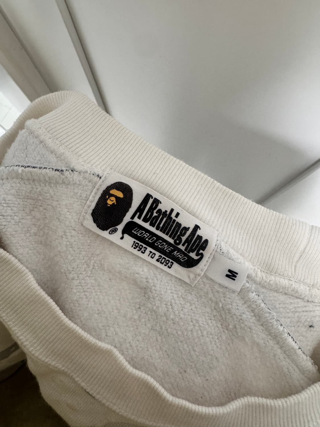 베이프 맨투맨 상품이미지3