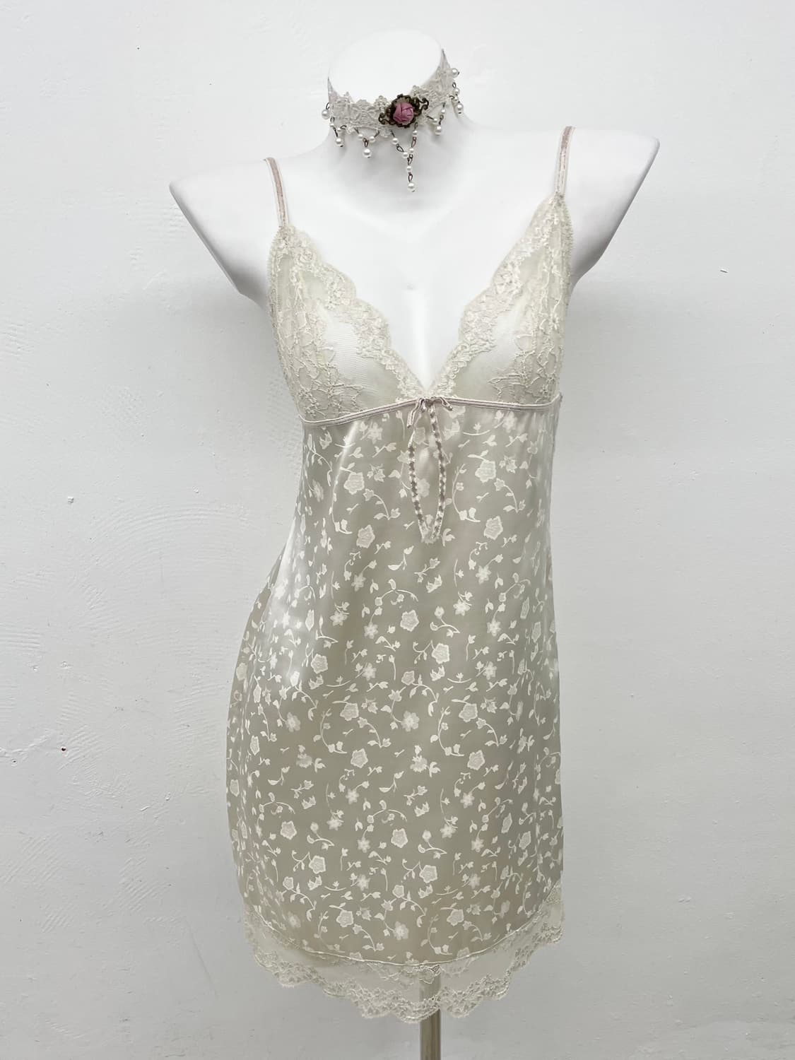 새틴 자카드 레이스 슬립 상품이미지1