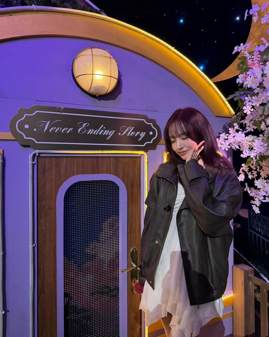 아이브 리즈 착용 / 다이닛 레더 봄버 자켓 브라운 상품이미지1