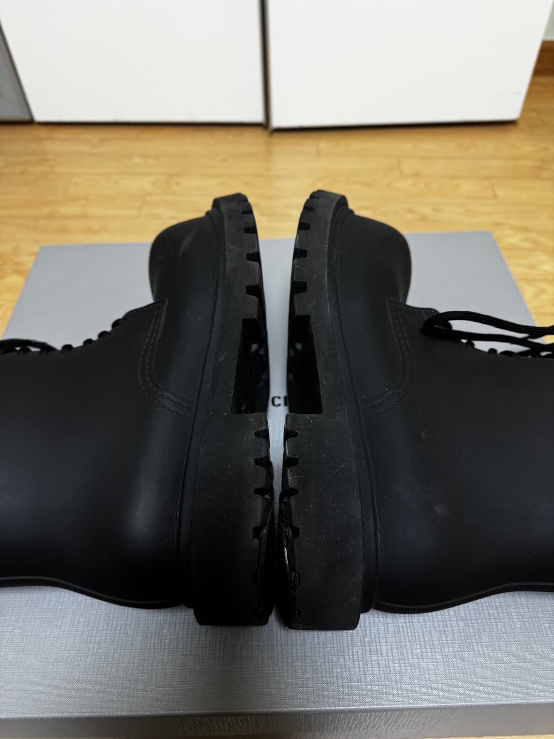 발렌시아가 스테로이드 부츠 상품이미지7