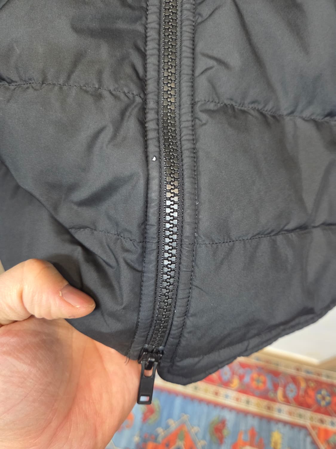 띠어리 노카라 경량패딩 xl 상품이미지7