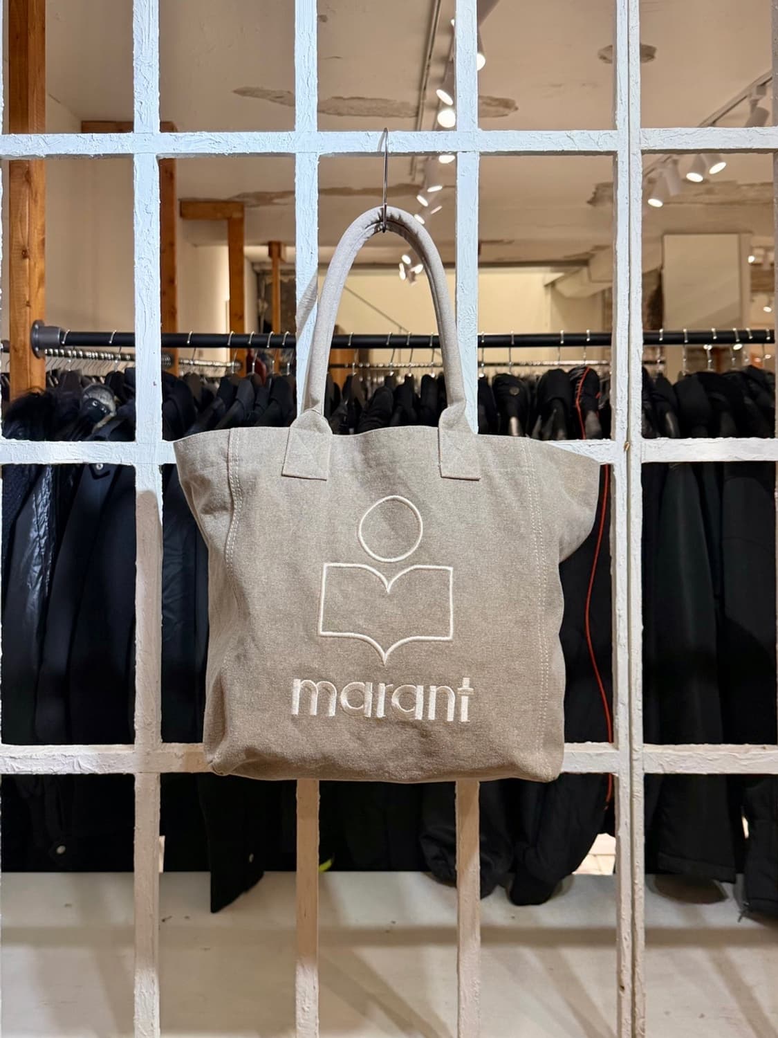 이자벨마랑 옌키 로고 스몰 토트백 상품이미지1