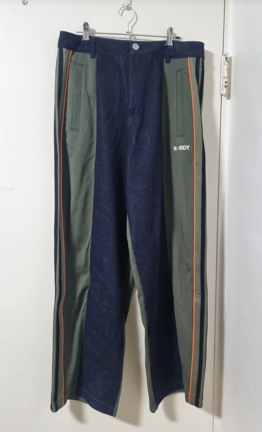 NERDY 널디 유니 데님 믹스 트랙 팬츠 L 카키 (무신사) 상품이미지1