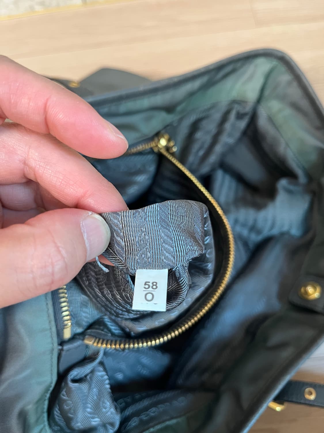 프라다 포코노 토트백 (그레이) 정품 보증서 있음 상품이미지9