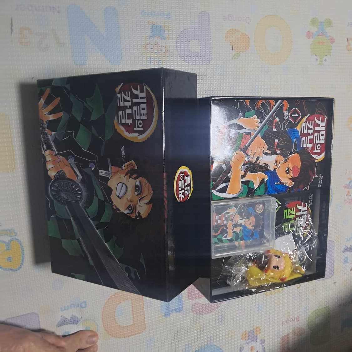 귀멸의 칼날 전권 박스세트+PVC카드23장+카드박스+렌고쿠키링(거의새제품 상품이미지8