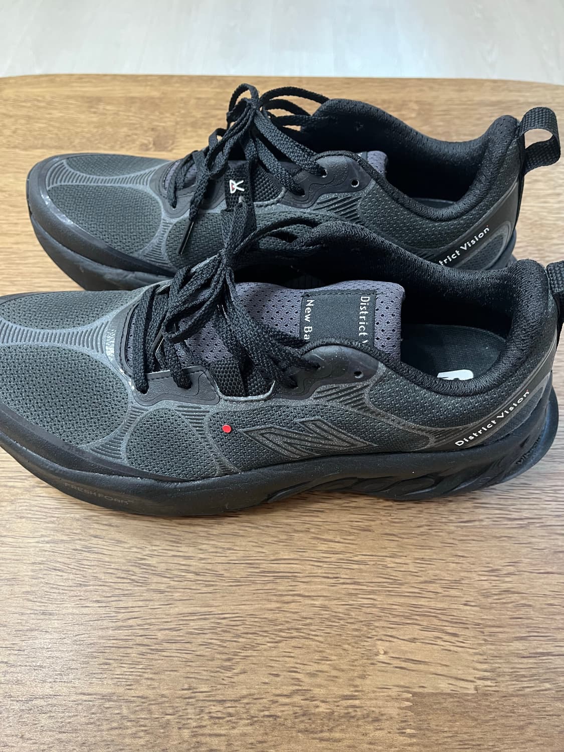 뉴발란스 x 디스트릭트 비전 프레쉬 폼 X 이에로 v8 상품이미지5