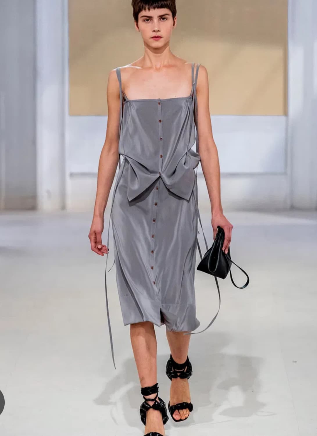 르메르 Lemaire 드라이 실크 슬립 드레스 블랙 34 (런웨이 피스) 상품이미지8