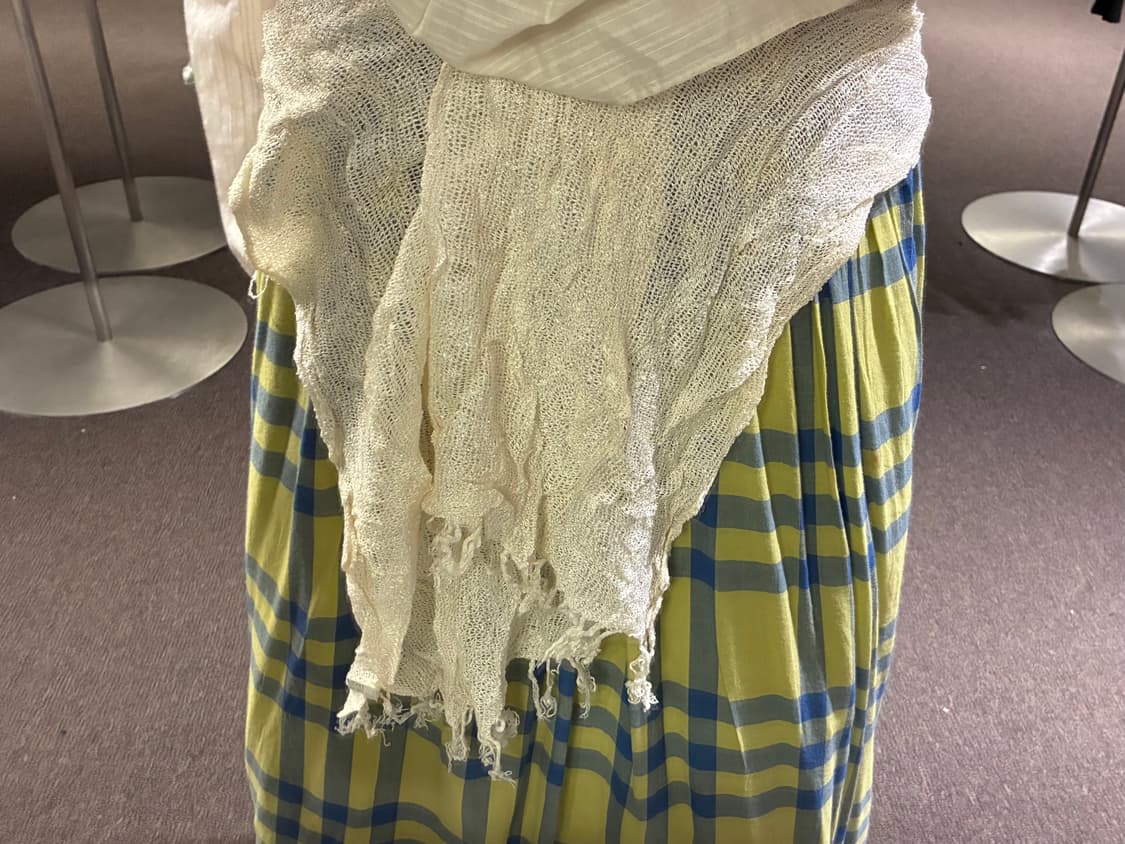 Japanese vintage 펀칭 아이보리 머플러 상품이미지1